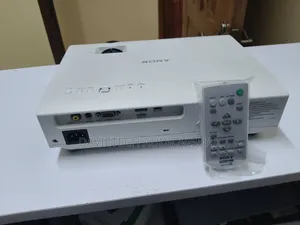 Sony VPL Dx 100 Projector