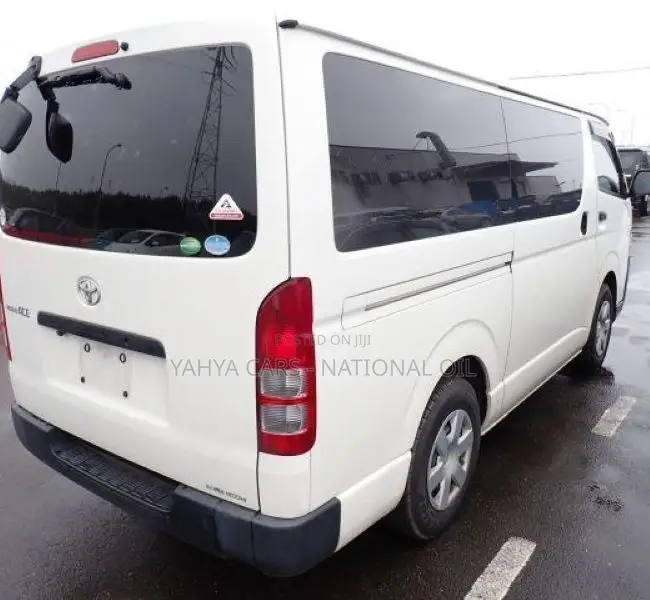 Toyota HiAce 2019