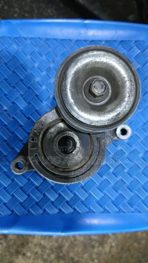 Mazda (Demio, Premacy, Axela, Atenza) Zy/Zj Engine Belt Tensioner.