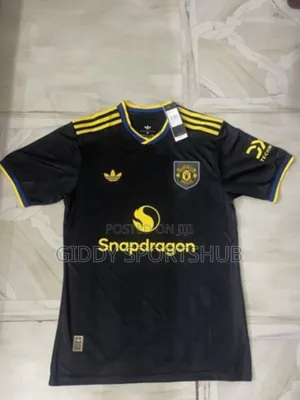 Selling: Manchester United 2025/26 Third Kit
