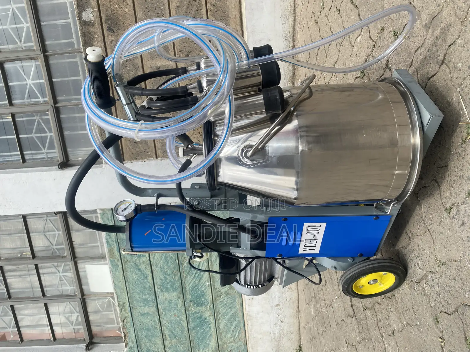 Hygienic Milking Machine