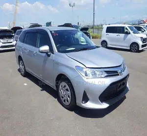 Toyota Corolla Fielder 1.5 Hybrid FWD 2018 Silver