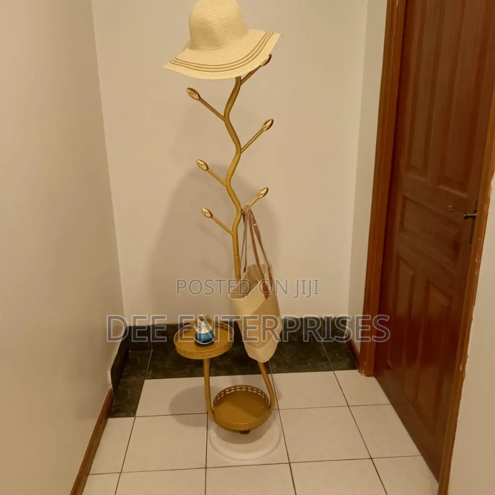 Cream-Style Floor Standing Coat Rack