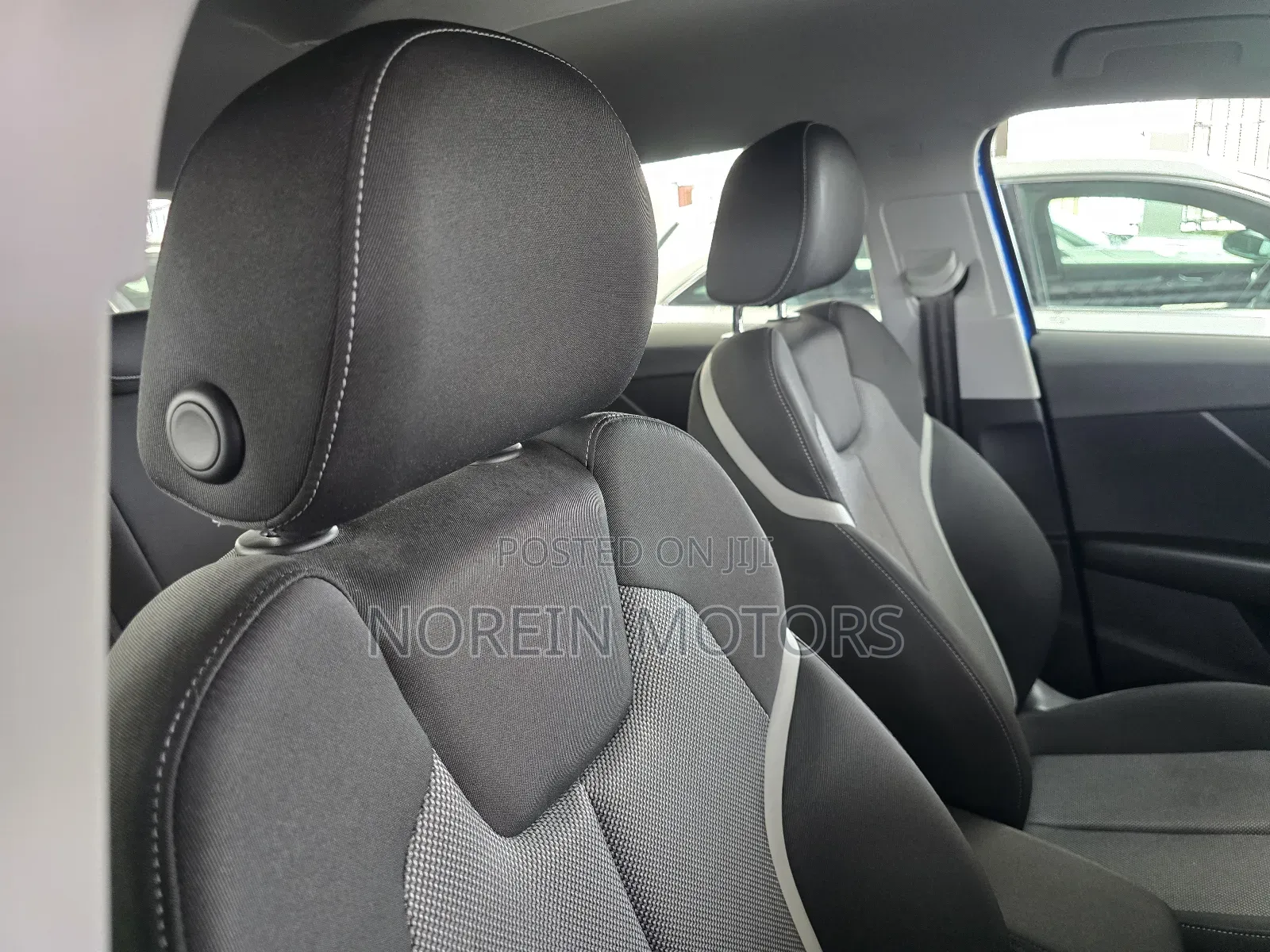Audi Q2 2019 Blue