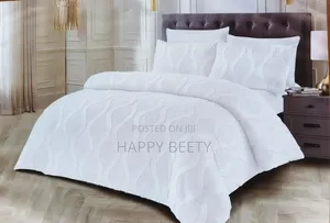 Tufted Duvetcover , One Fitted Sheet and Four Pillowcases