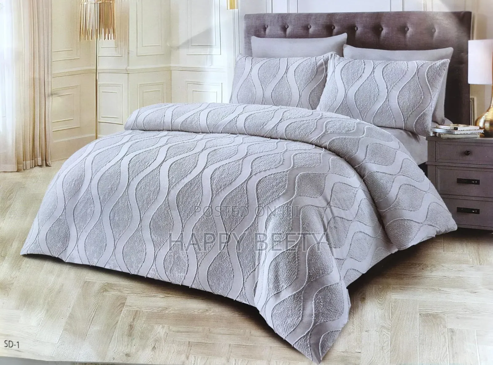 Tufted Duvetcover , One Fitted Sheet and Four Pillowcases
