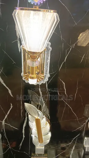 Conical Head Crystal Wall Light