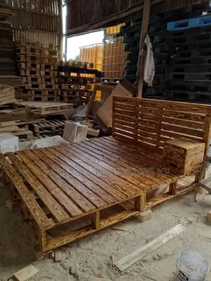 Rustic Polished Pallets Bed
