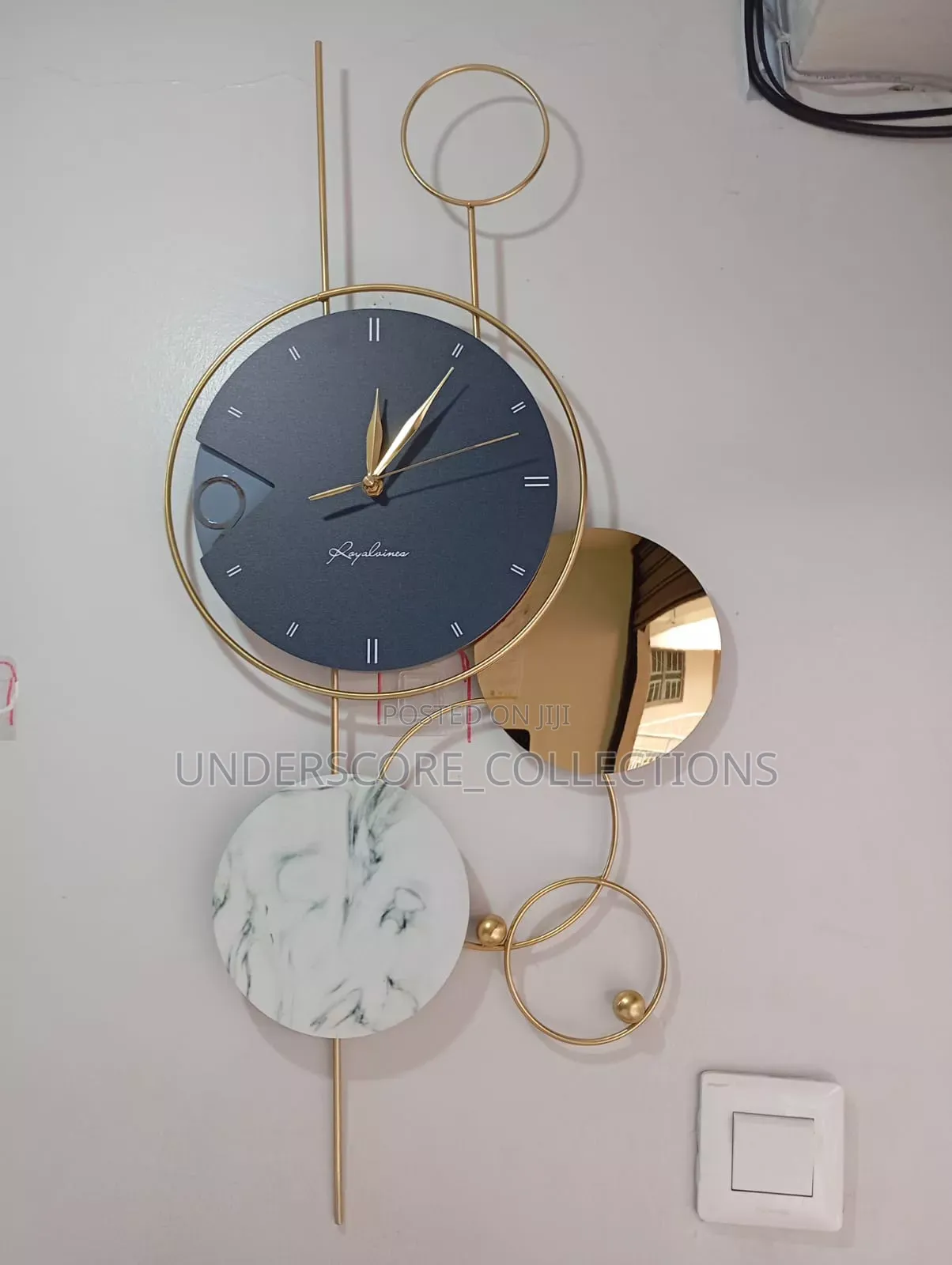 Silent Sweeping Wall Clock