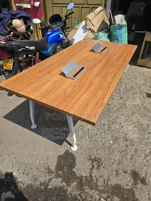 Boadroom Table