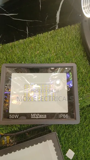 Slim Led Reflector 50w Yellow Light Autovolt G-Light Blac