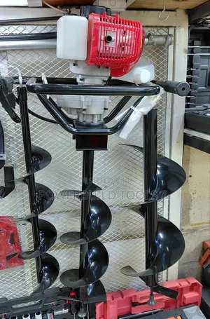 Pioneer 4 Stroke Earth Auger With 3 Drill Bits