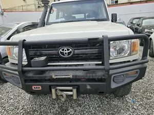 Toyota Land Cruiser 2018 Pearl