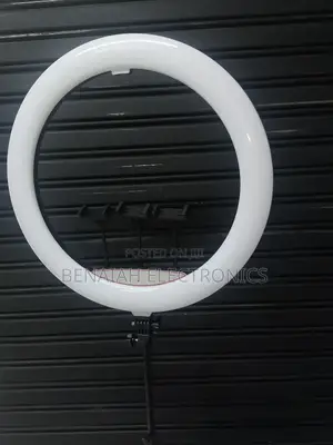 18" Ringlight With Remote,Three Holder 2.1 Meters Stand