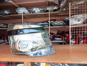 Voxy Headlight 2012 Synon Type Complete With Computer And Bulb