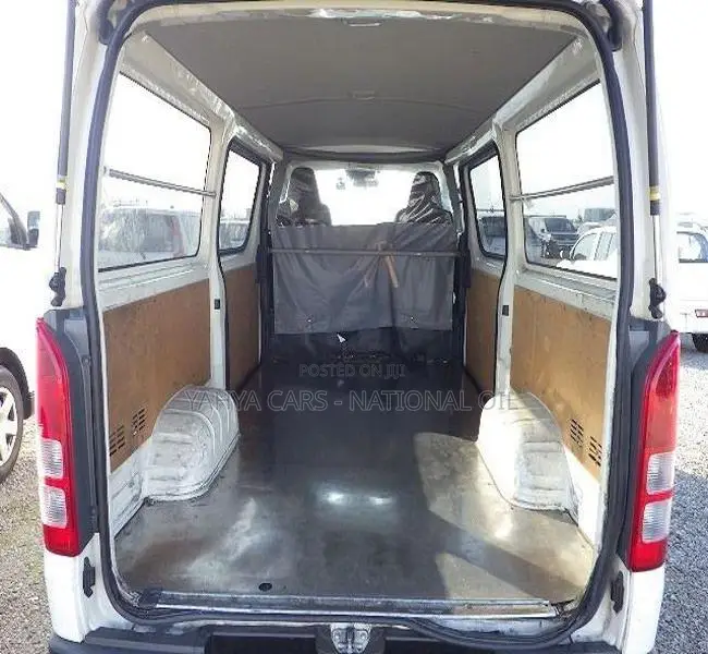 Toyota HiAce 2020 White