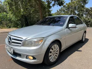 Mercedes-Benz C200 2010 Gray