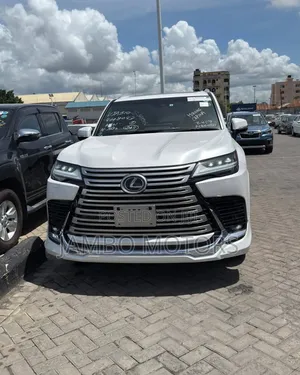 Lexus LX 600 2024 White