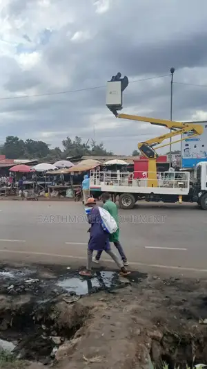 Crane (Man Lift )For Hire