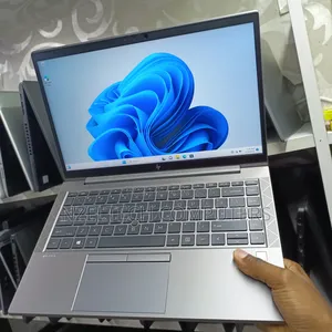 Laptop HP ZBook Firefly 14 G7 16GB Intel Core i5 SSD 256GB