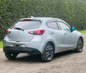 Mazda Demio 2018 Off white