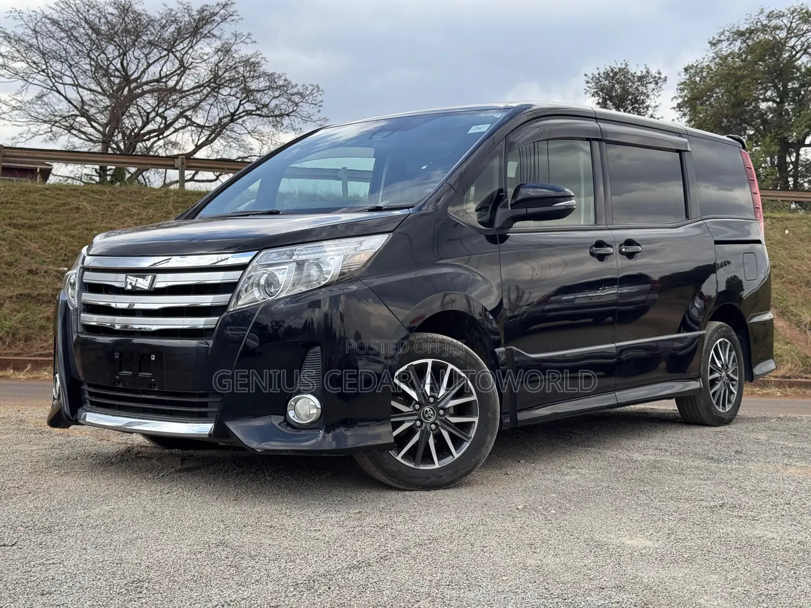 Toyota Noah 2018 Black