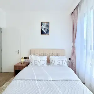 Furnished Luxury 3br Apartment at Riverside Square