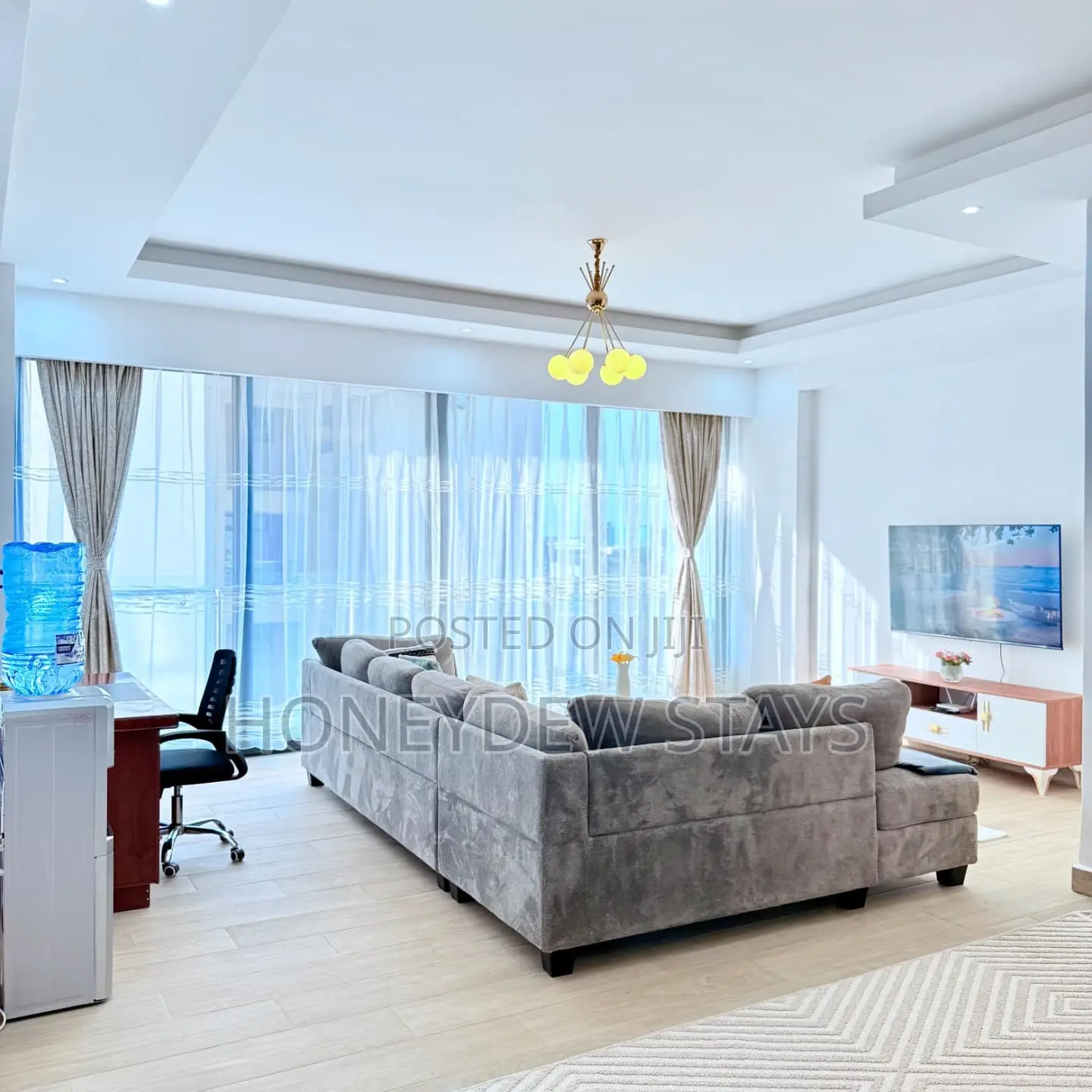 Furnished Luxury 3br Apartment at Riverside Square