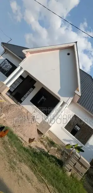 Roofing Works And Metal Flame For Polycarbonate