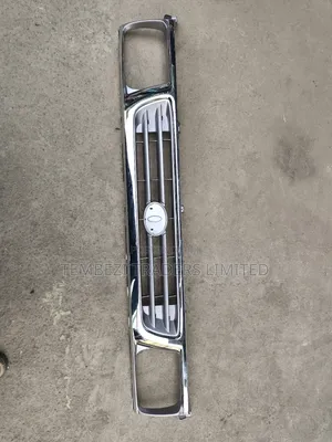 Front Chrome Grille Toyota Hilux Millennium Ln145/146
