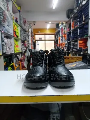 Tiger Master Easy to Clean Boots