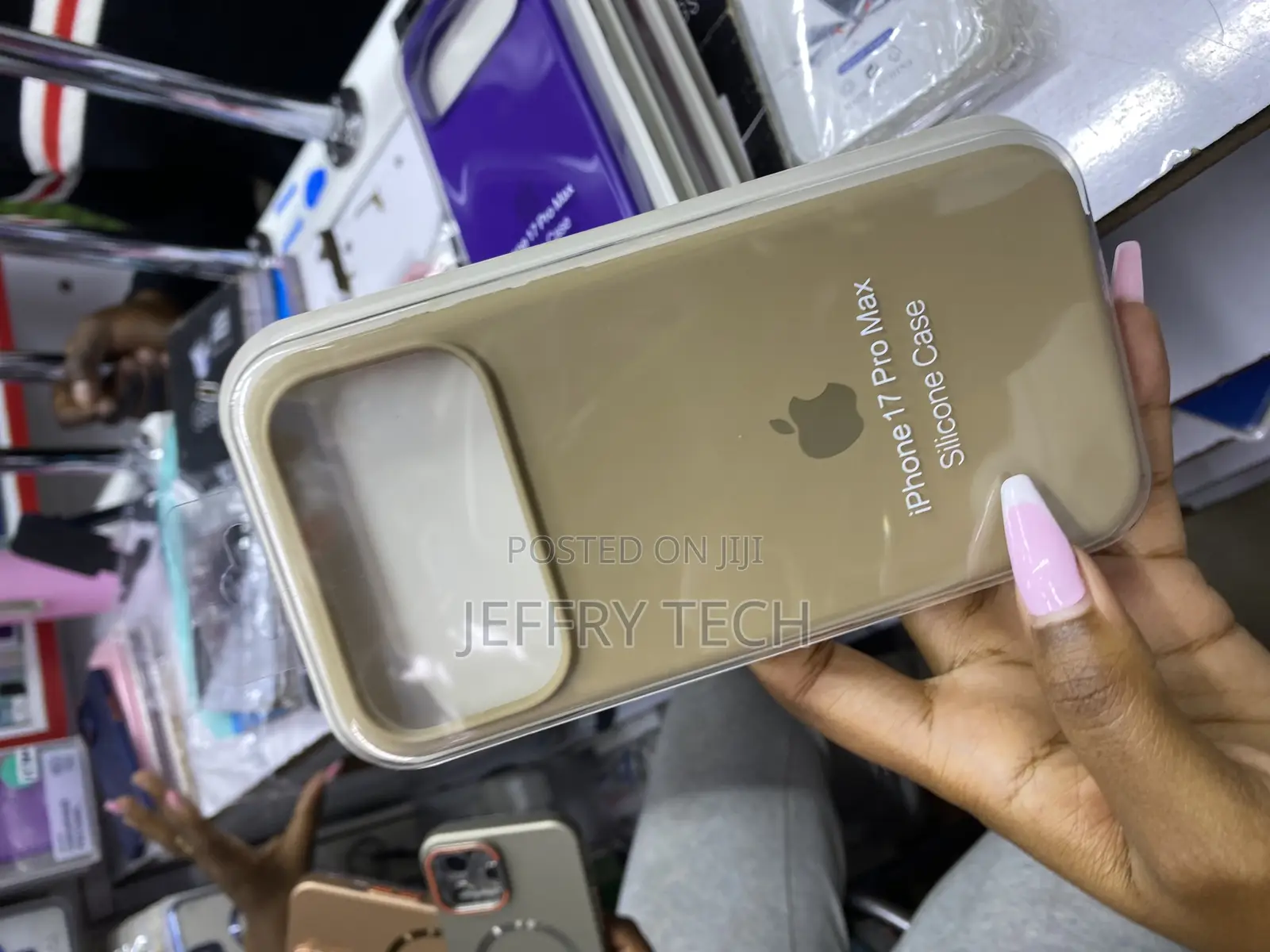 Aqwgtr iPhone 17 Pro Max Solid Color Silicone Phone Case