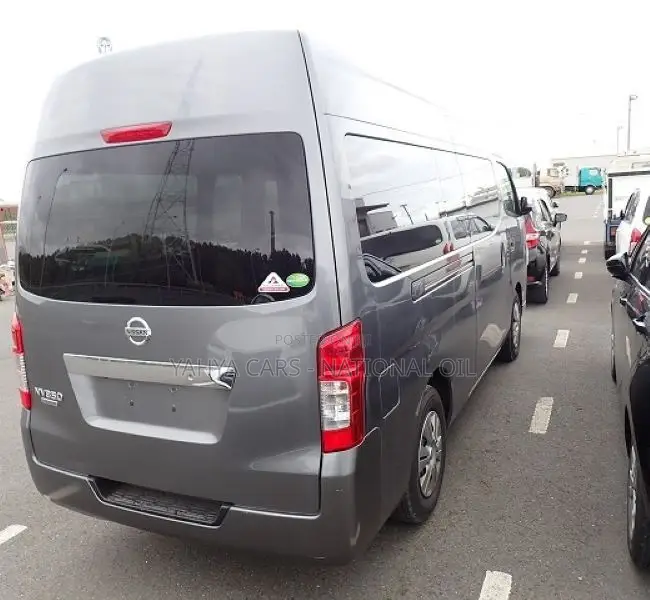 Nissan Caravan (Urvan) 2018 Grey