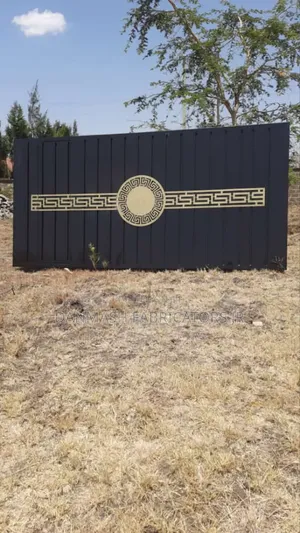 Unique Designer Gate – Strong Beautiful