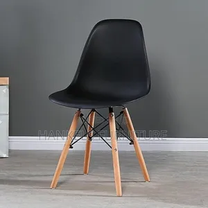 Black Lounge Chair