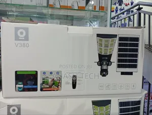 Quality Triple Lense Solar 4g With Floodlight Camera V380