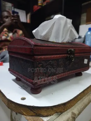 Vintage Wooden Tissue Box Holder – Decorative Floral Design