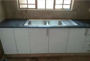 Kitchen Cabinets Feeting With Granite