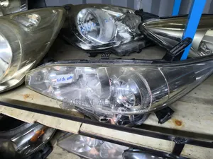 Toyota Wish 2010 Non Xenon Headlight