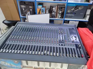Yamaha Mg 24-Channel Plain Mixer
