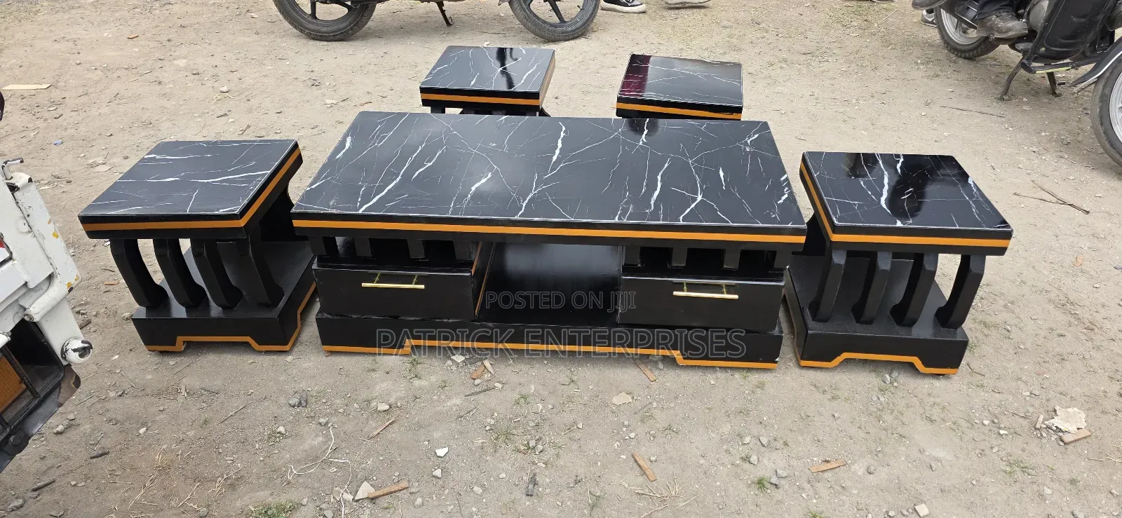 Modern Coffee Table With 4 Stools Marble Top