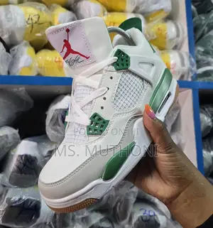 Jordan 4 Retro Metallic/ Pine Green Sneaker