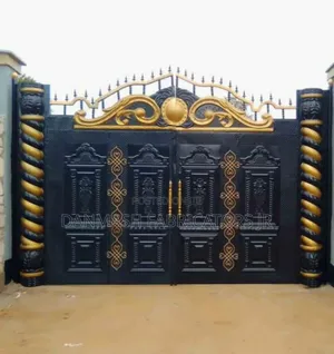 Royal Luxury Black Gold Gate