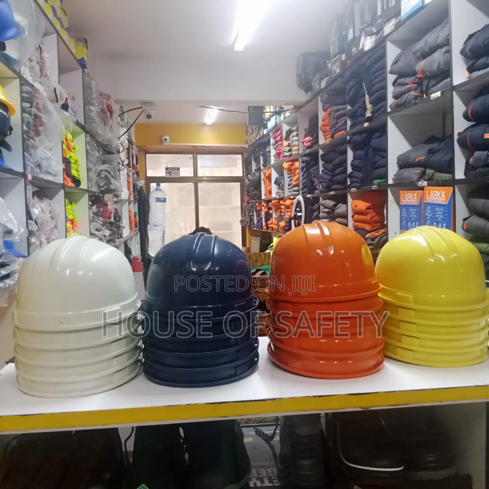 Easy To Wear Plain Helmets