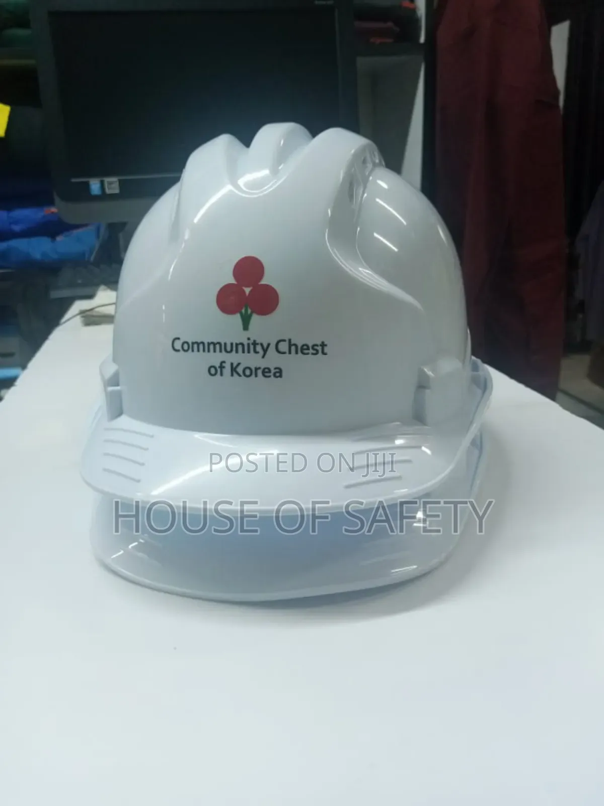 Easy To Wear Plain Helmets
