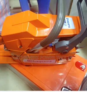 Husqvarna Chainsaw 272