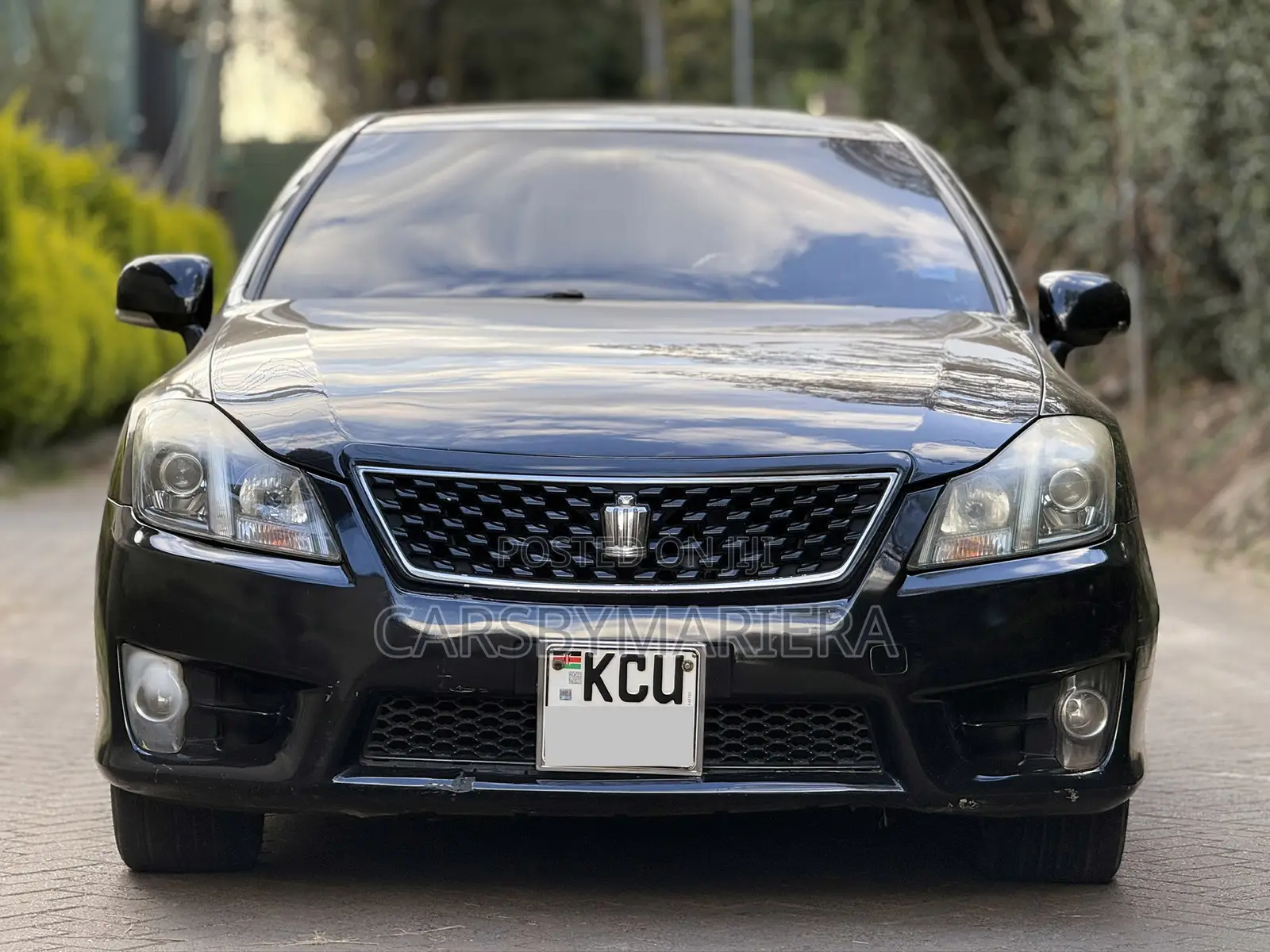 Toyota Crown 2012 Black