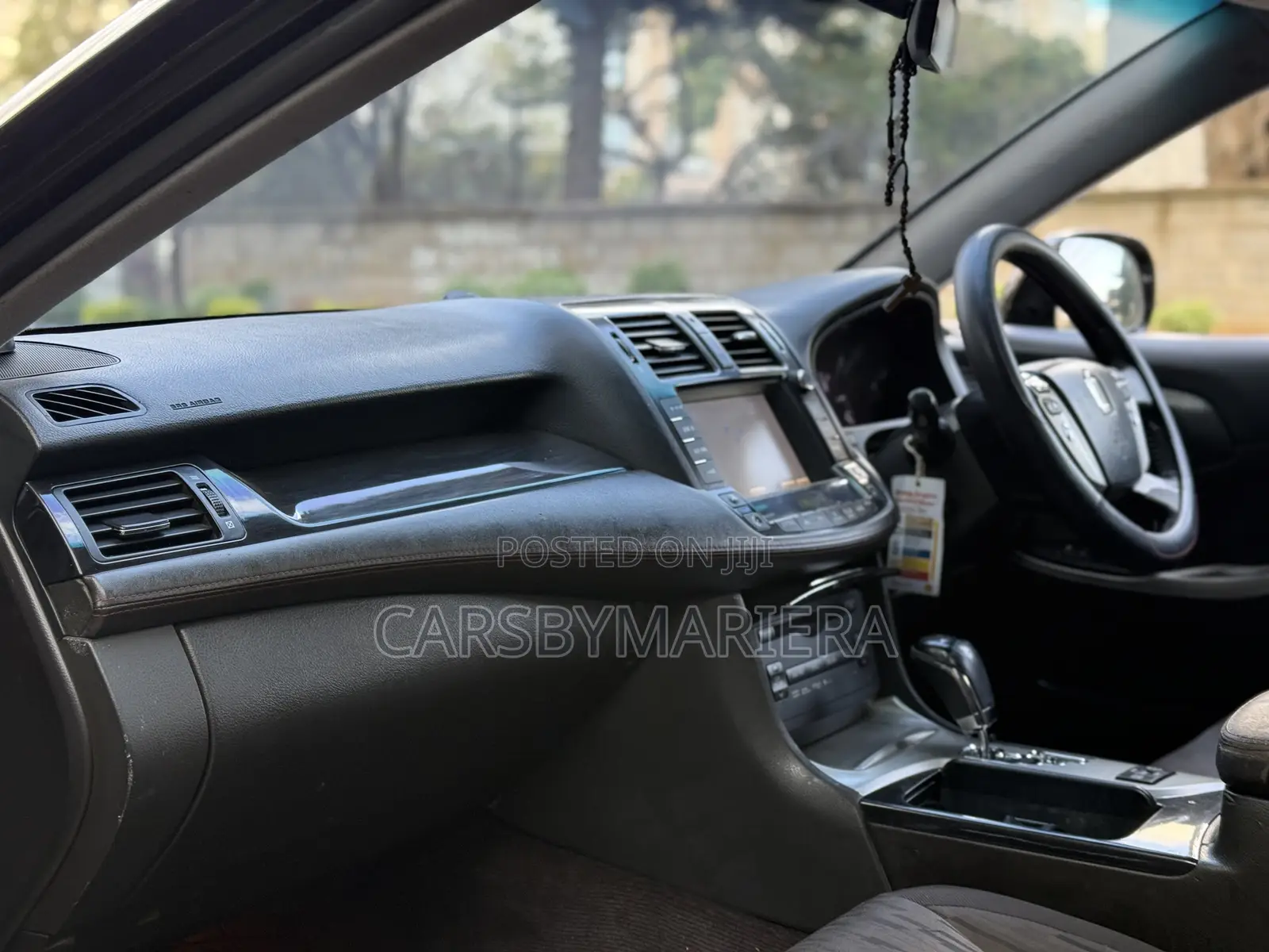 Toyota Crown 2012 Black