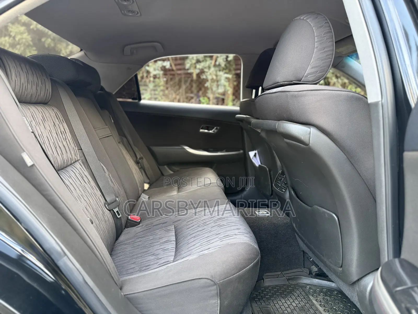 Toyota Crown 2012 Black
