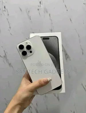 Apple iPhone 15 Pro Max 256 GB Silver